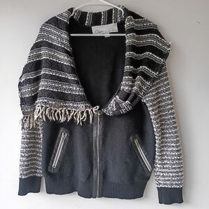 Curio New York‎ Black & White Striped Fringe Knit Zip Jacket Size Large